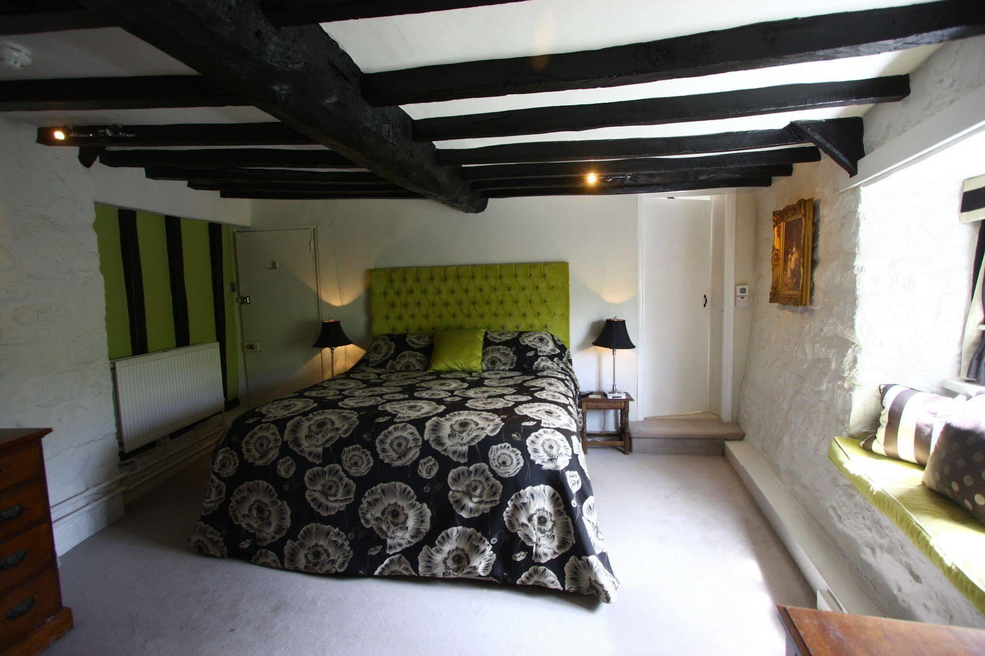The Oxenham Arms Hotel Devon South Zeal 외부 사진